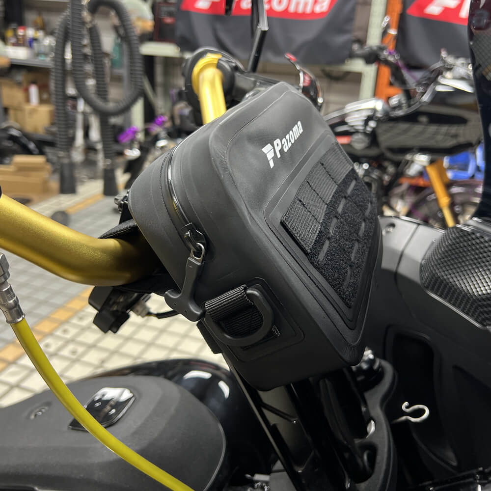 Pazoma 100% Waterproof Motorcycle Handlebar T-Bar Bag Storage with Airtight Zipper for All-Weather Riding for Harley Dyna Softail