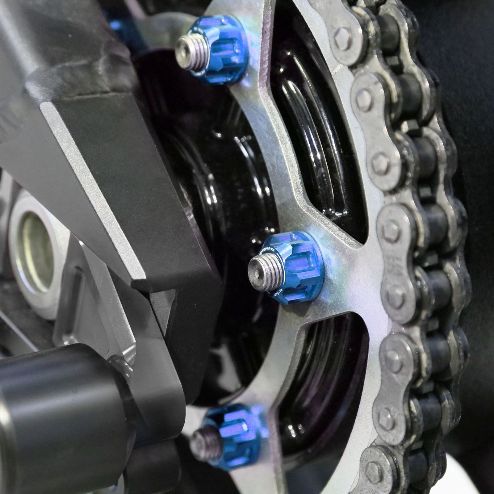 ラッキー Fits Ducati High Quality M10 Rear Sprocket Nuts Kit | MC Motoparts