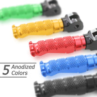 {Delantero} Se adapta a las estriberas R-FIGHT con logotipo grabado Yamaha YZF R6 99-24